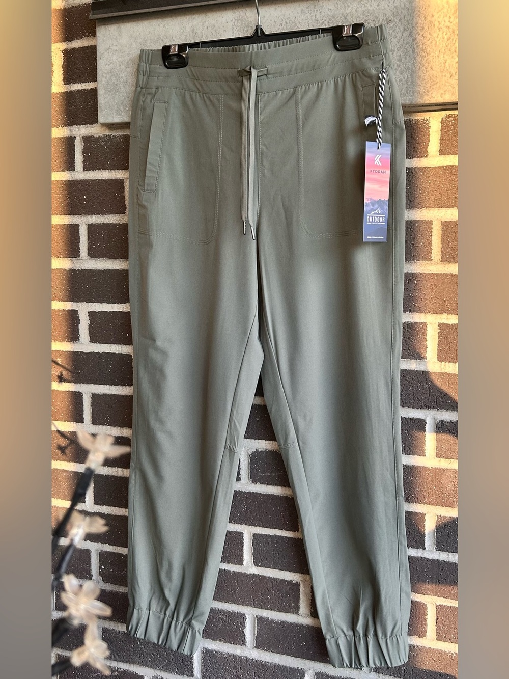 Kyodan Olive Green Women’s  Jogger Pants - Size Medium